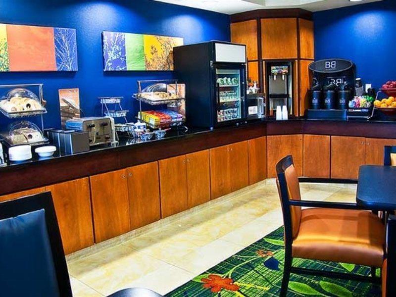 Fairfield Inn & Suites Tampa Fairgrounds/Casino Orient Park Exterior photo